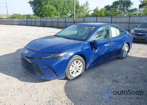 2025 Toyota Camry Le из США, поврежденный, VIN 4T1DAACK7SU154360